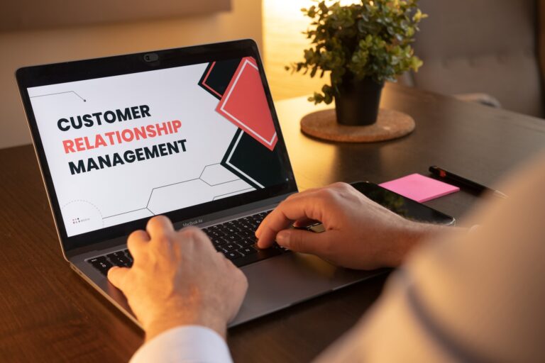 Jalin Hubungan Baik Bersama Pelanggan Dengan CRM, Apa Itu CRM? Berikut Penjelasannya apa itu CRM